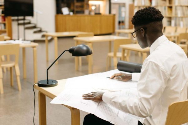 pexels-yaroslav-shuraev-6281130